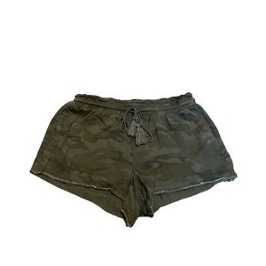Knox Rose Women’s Camo Shorts Size XS